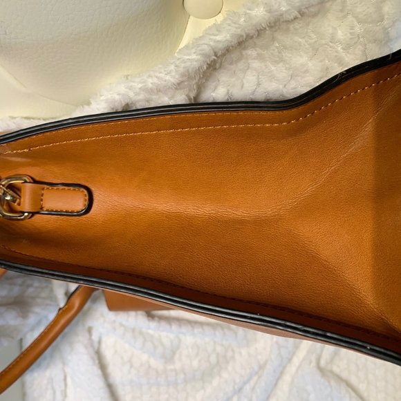 Handbag with shoulder strap Tan - Picture 10 of 16